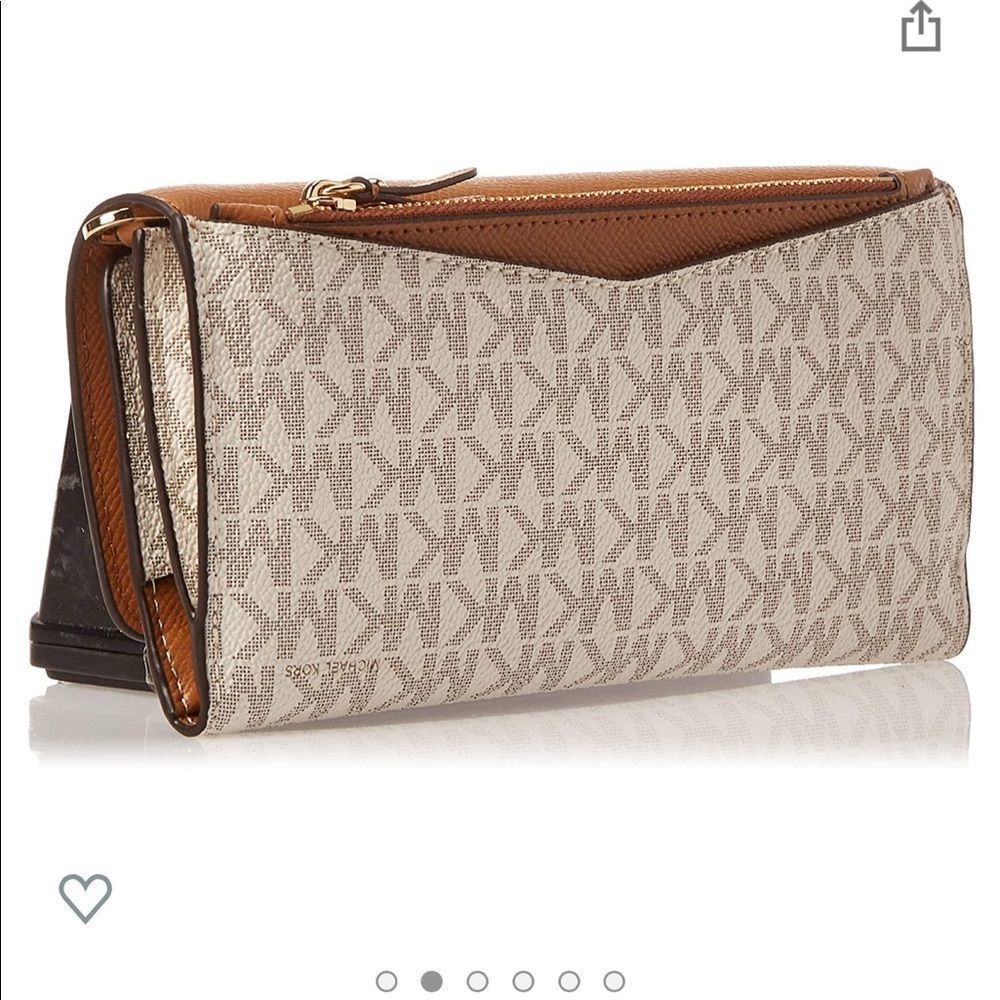 Michael Kors multi function wallet - Picture 10 of 14
